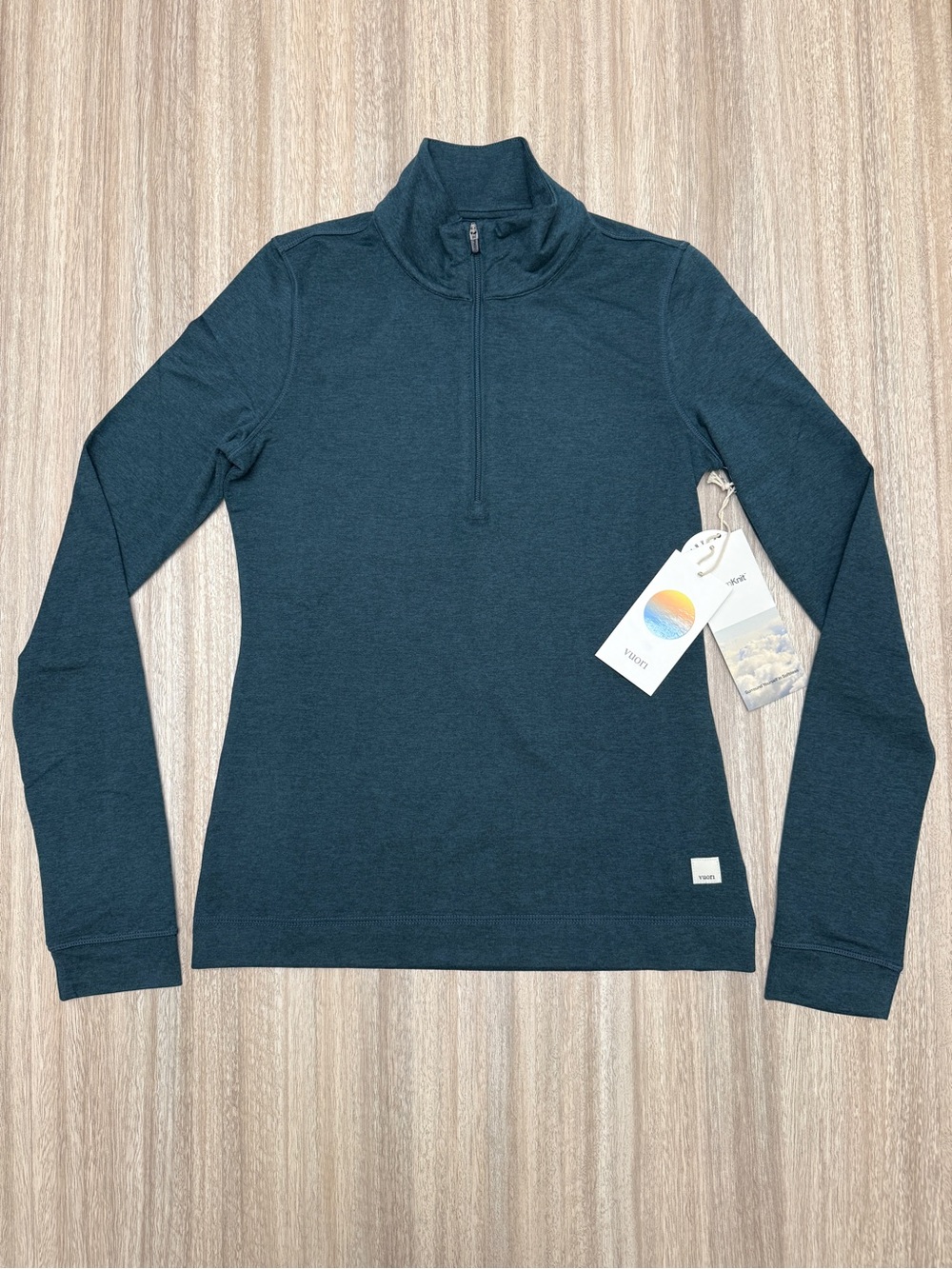 NWT Vuori Halo Essential Half Zip in Beryl Heather Size X-Small Women’s